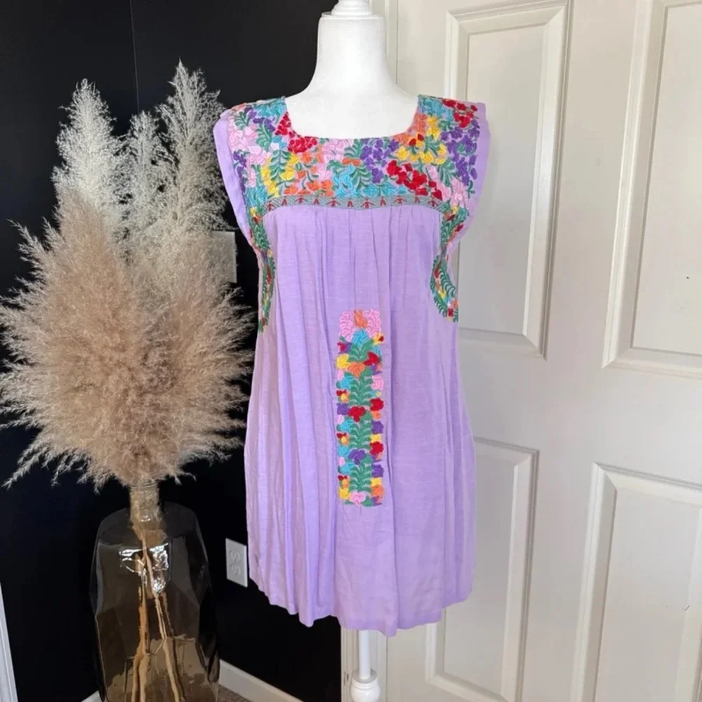 J. MARIE Embroidered Lilac Nicole Mini Dress
Size Small - Picture 5 of 12